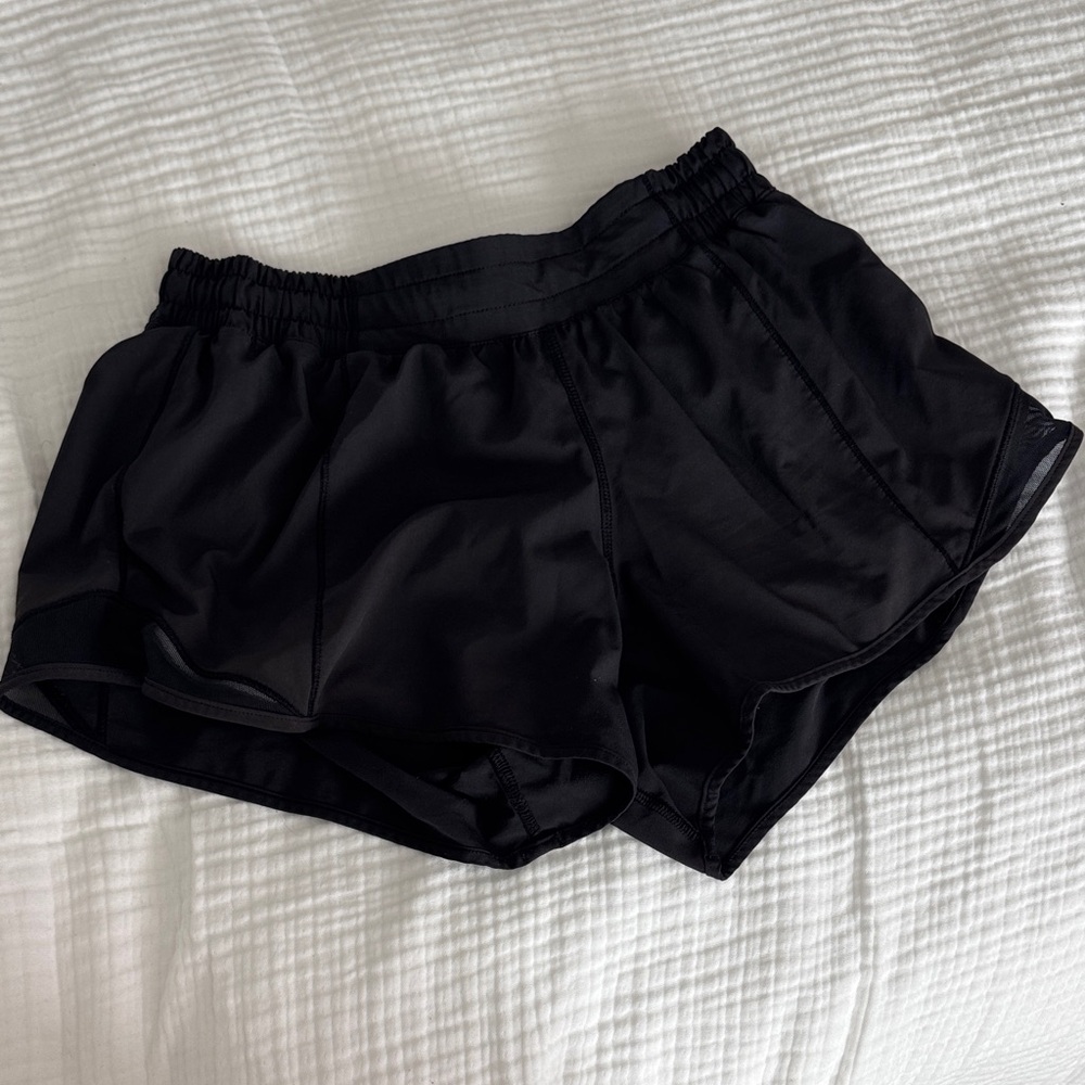 LULULEMON hotty hot shorts 4in